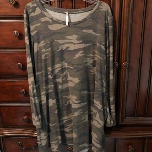Loose fit camo/camouflage tunic